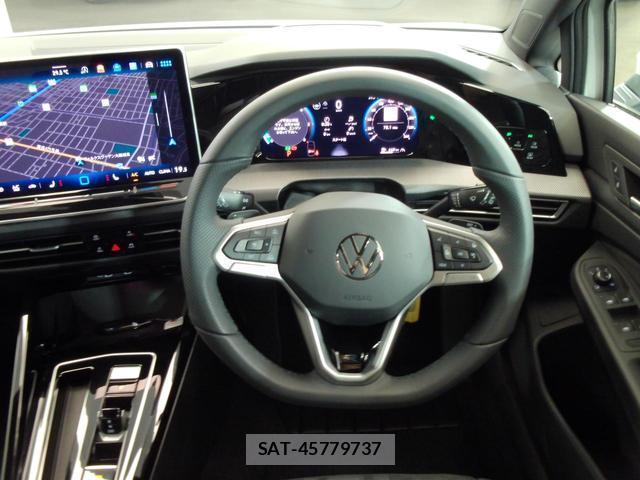 VolksWagen GOLF 2025-09 8218344-4