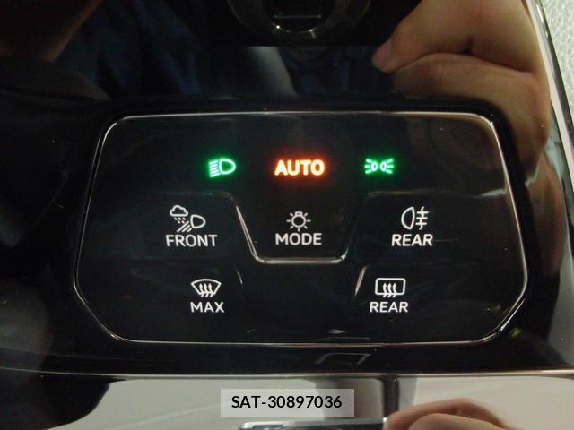 VolksWagen GOLF 2023-07 8218349-14