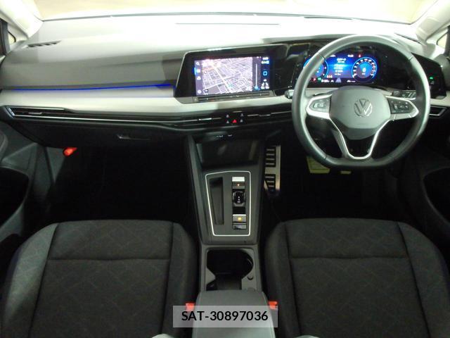 VolksWagen GOLF 2023-07 8218349-3