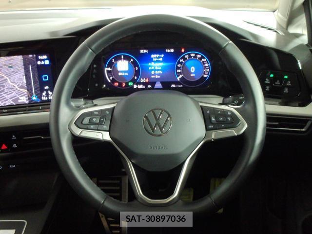 VolksWagen GOLF 2023-07 8218349-4