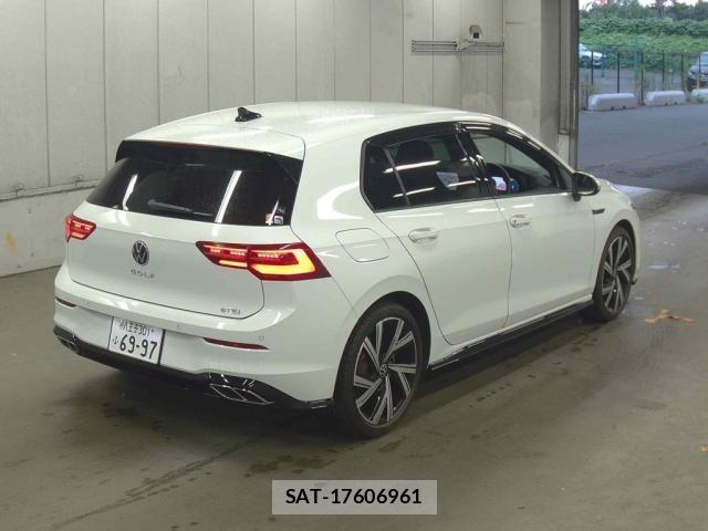 VolksWagen GOLF 2023-08 8218868-4