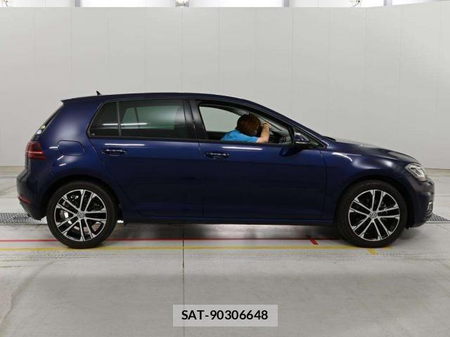 VolksWagen GOLF 2020-07 8218931-9