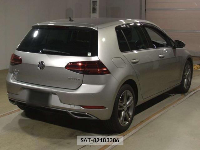VolksWagen GOLF 2020-04 8219046-1