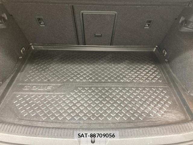 VolksWagen GOLF 2019-08 8222480-12
