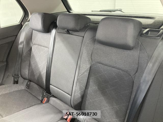 VolksWagen GOLF 2024-05 8222482-10