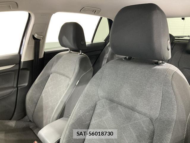 VolksWagen GOLF 2024-05 8222482-9