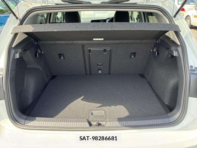 VolksWagen GOLF 2022-07 8223151-4