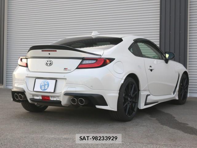 Toyota GR86 2025-03 8217277-13