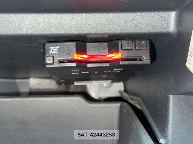 Toyota GR86 2022-10 8220868-18
