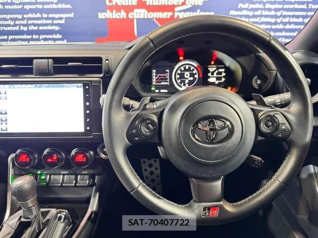 Toyota GR86 2025-06 8220875-9