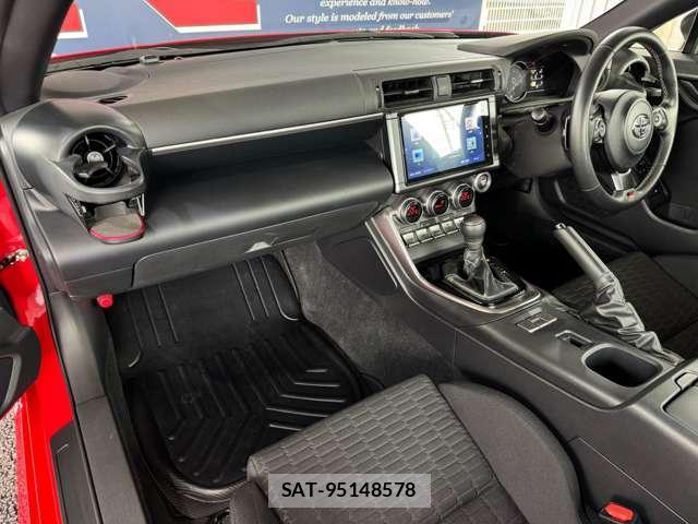 Toyota GR86 2024-09 8220879-9