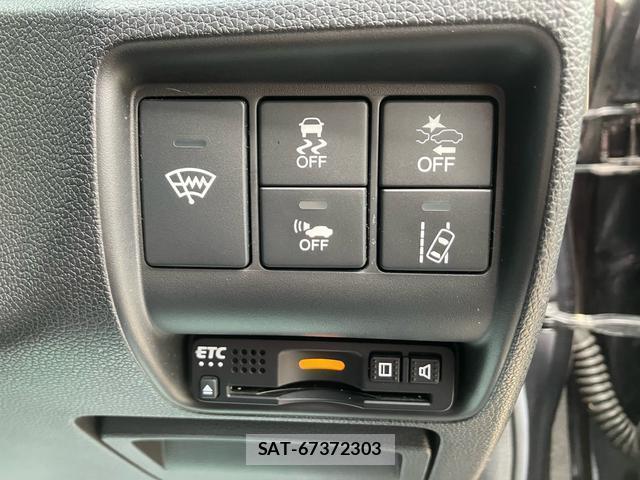 Honda GRACE 2018-12 8218186-12