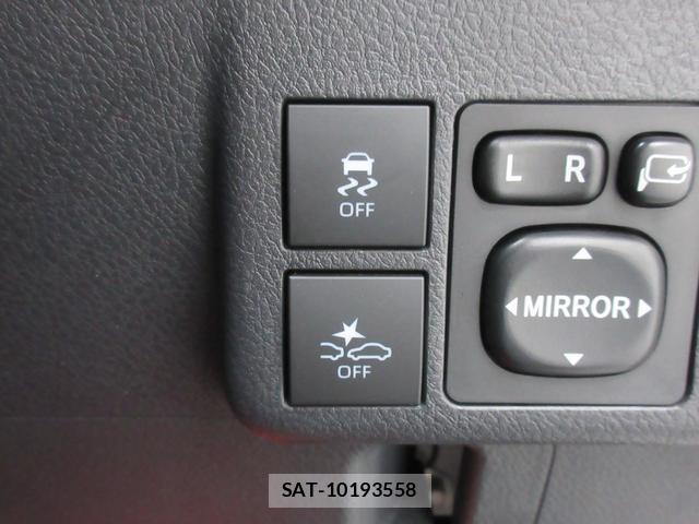 Daihatsu MAX 2022-04 8216708-19