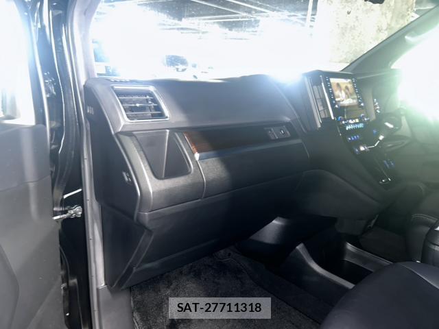 Toyota GRAN ACE 2020-02 8223624-9