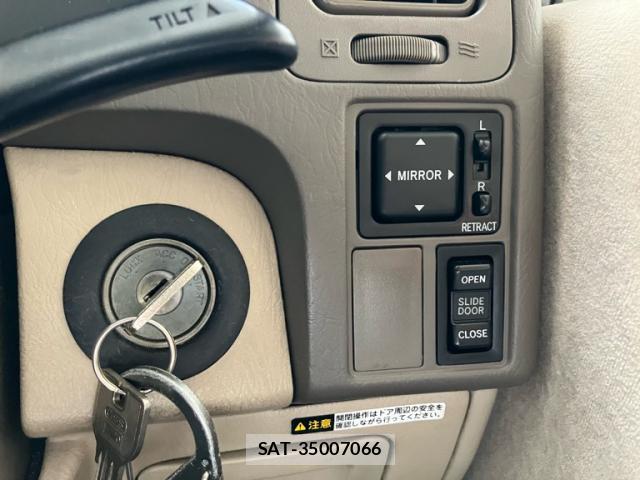 Toyota GRAND HIACE 2001-03 8220043-10