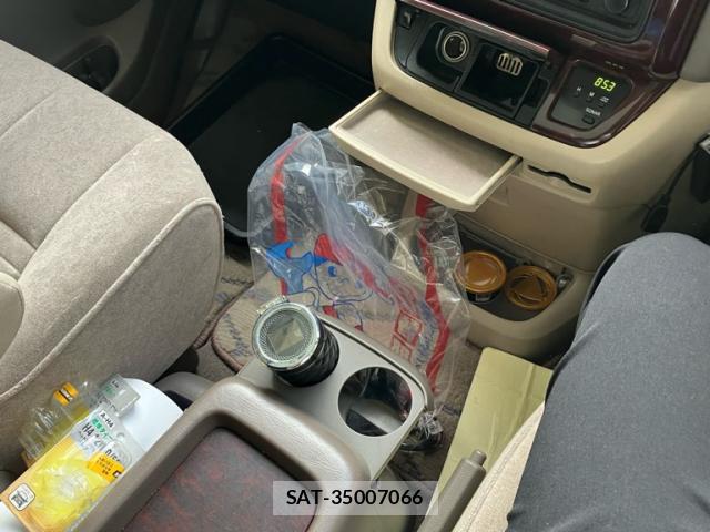 Toyota GRAND HIACE 2001-03 8220043-18