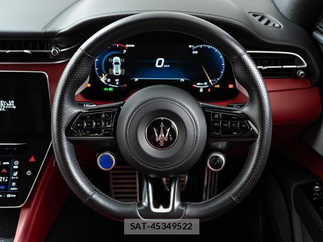 Maserati Grecale 2025-05 8221600-10