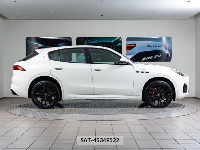 Maserati Grecale 2025-05 8221600-15