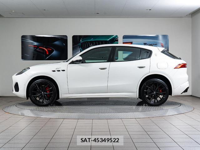 Maserati Grecale 2025-05 8221600-16