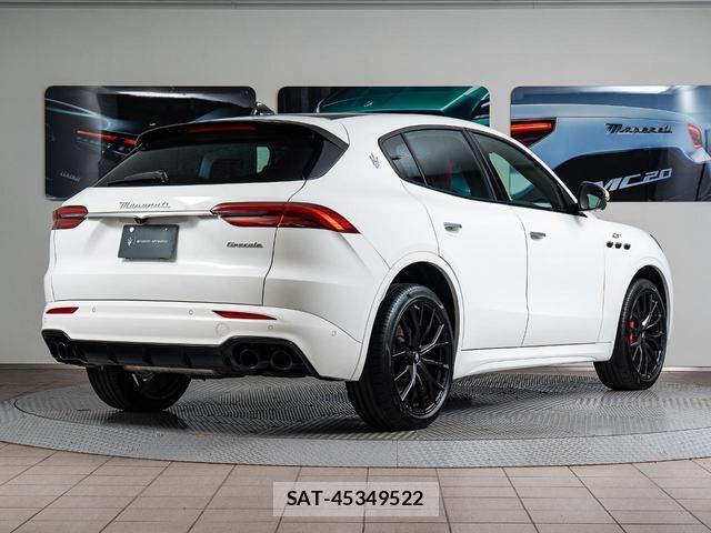 Maserati Grecale 2025-05 8221600-4