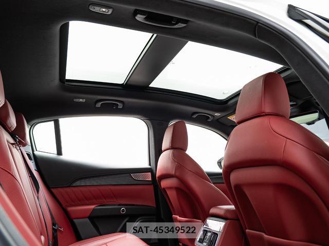 Maserati Grecale 2025-05 8221600-6