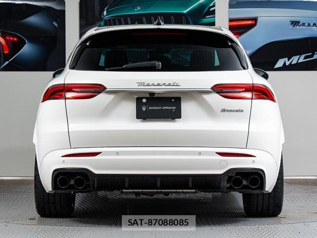 Maserati Grecale 2025-03 8221602-17