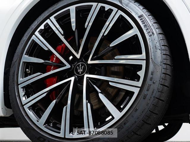 Maserati Grecale 2025-03 8221602-6