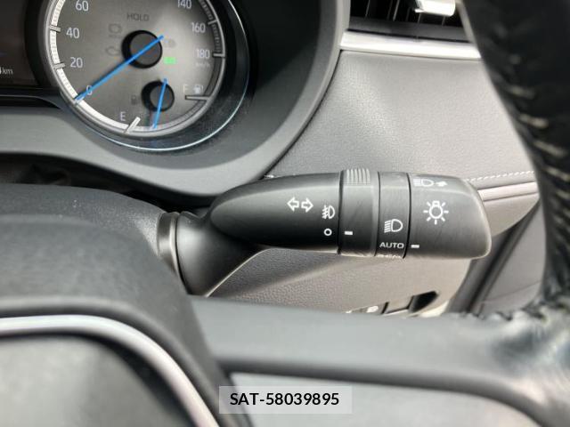 Toyota HARRIER HYBRID 2020-07 8216813-16