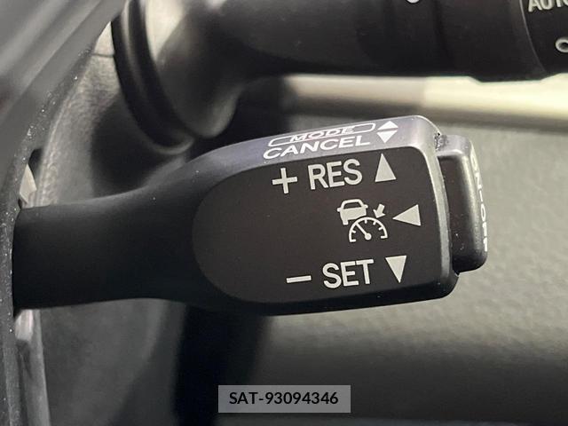 Toyota HARRIER HYBRID 2014-07 8219119-6