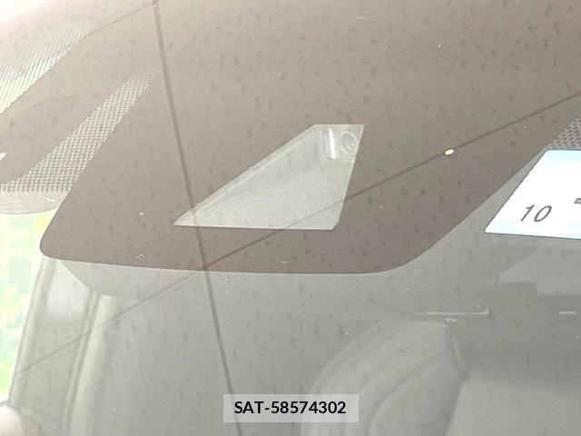 Toyota HARRIER HYBRID 2021-01 8219398-5