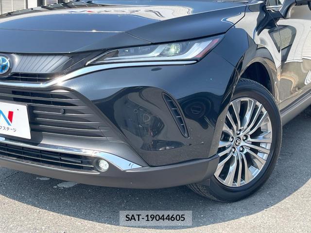 Toyota HARRIER HYBRID 2023-02 8219455-13