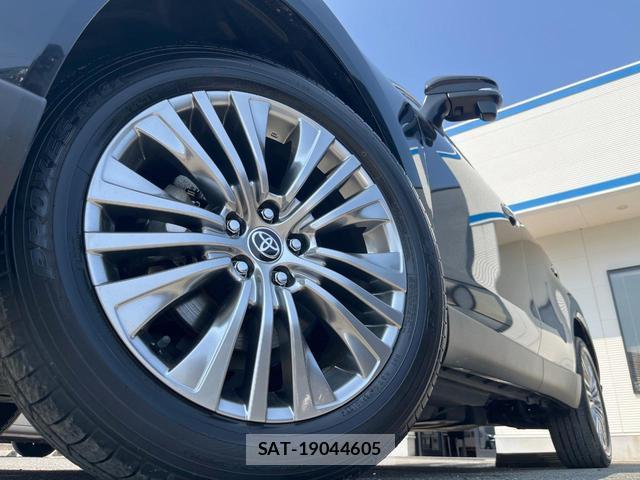 Toyota HARRIER HYBRID 2023-02 8219455-14
