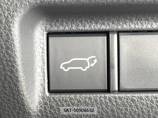Toyota HARRIER HYBRID 2023-12 8220198-4