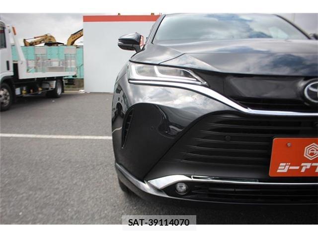 Toyota HARRIER HYBRID 2026-02 8222106-12