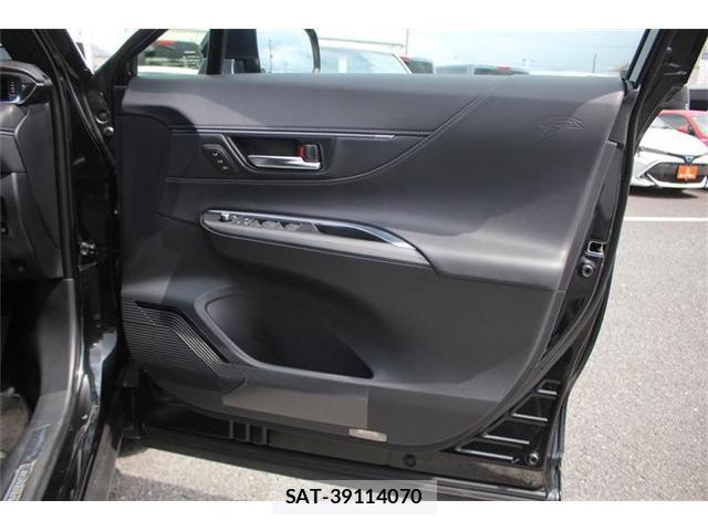 Toyota HARRIER HYBRID 2026-02 8222106-17