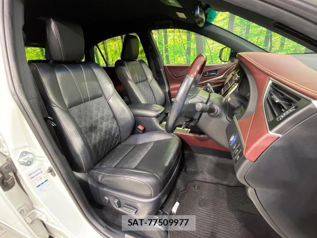 Toyota HARRIER HYBRID 2017-07 8222414-8