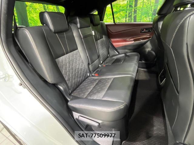 Toyota HARRIER HYBRID 2017-07 8222414-9