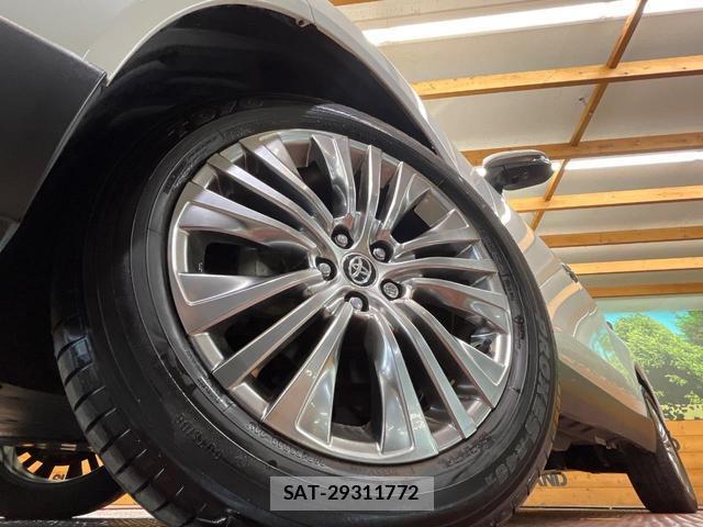 Toyota HARRIER HYBRID 2021-08 8223387-12
