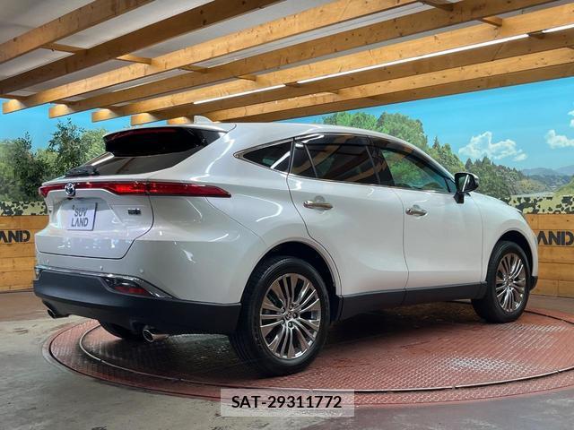 Toyota HARRIER HYBRID 2021-08 8223387-16