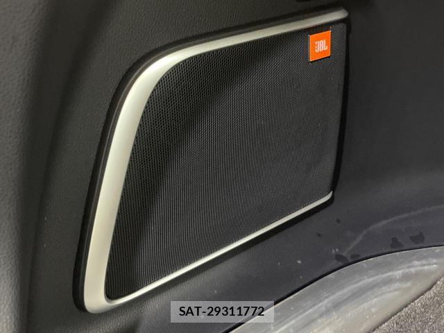 Toyota HARRIER HYBRID 2021-08 8223387-4