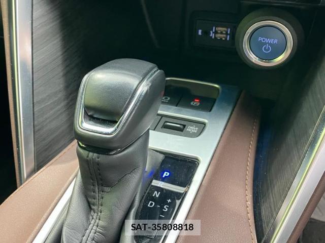 Toyota HARRIER HYBRID 2021-08 8225142-14