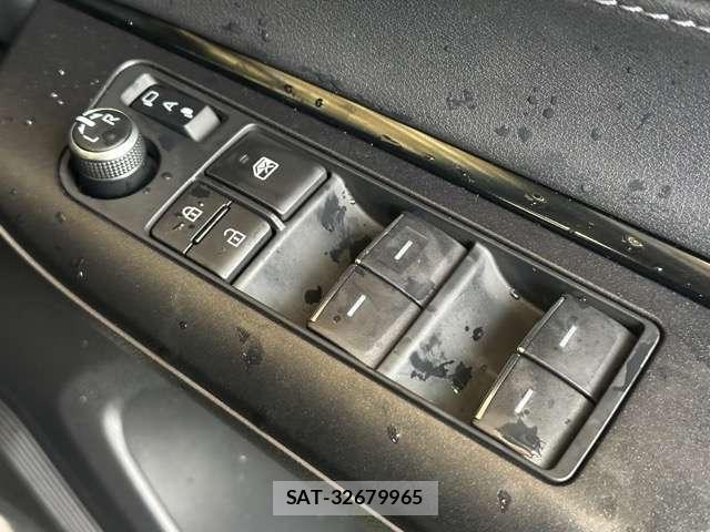 Toyota HARRIER 2022-12 8218220-15