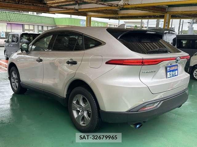 Toyota HARRIER 2022-12 8218220-3