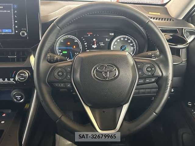 Toyota HARRIER 2022-12 8218220-8