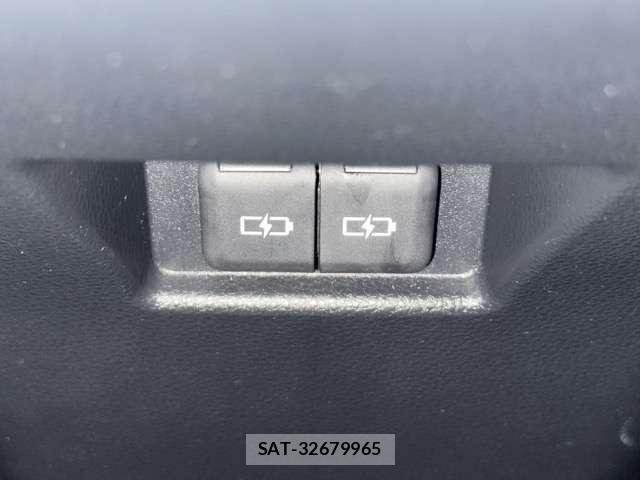 Toyota HARRIER 2022-12 8218220-9
