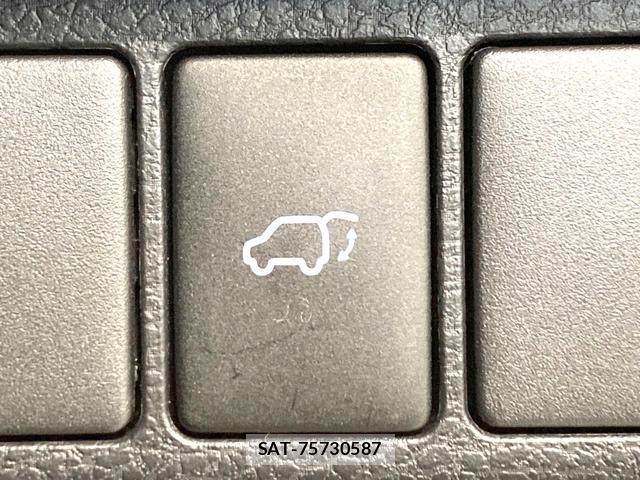 Toyota HARRIER 2015-12 8218317-6