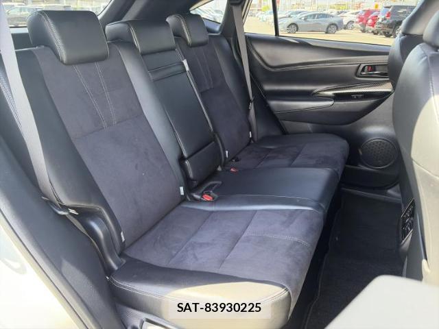 Toyota HARRIER 2015-10 8218512-4