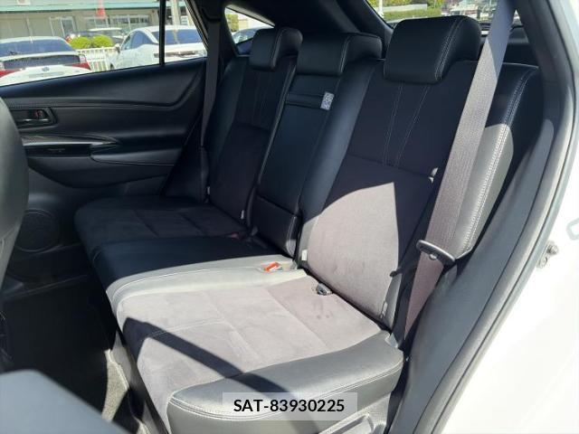 Toyota HARRIER 2015-10 8218512-6