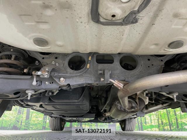 Toyota HARRIER 2015-01 8218523-18