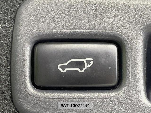 Toyota HARRIER 2015-01 8218523-6